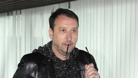УЗЕО ГА ИЗ БОЛНИЦЕ И СТАВИО У КЕСУ: Харија Варешановића отац украо из породилишта и тако спасао смрти УЗЕО ГА ИЗ БОЛНИЦЕ И СТАВИО У КЕСУ: Харија Варешановића отац украо из породилишта и тако спасао смрти