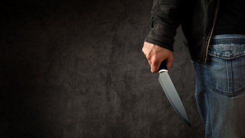 ЈЕДНА ОСОБА ИЗБОДЕНА НОЖЕМ У ПРИШТИНИ: Полиција покренула истрагу ЈЕДНА ОСОБА ИЗБОДЕНА НОЖЕМ У ПРИШТИНИ: Полиција покренула истрагу