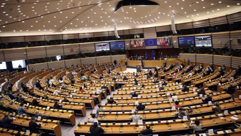 СВАКУ ШЕСТУ КРИТИКУ ПИСАЛИ ХРВАТИ: На извештај Европског парламента о напретку наше земље прошле године поднето чак 385 амандмана СВАКУ ШЕСТУ КРИТИКУ ПИСАЛИ ХРВАТИ: На извештај Европског парламента о напретку наше земље прошле године поднето чак 385 амандмана