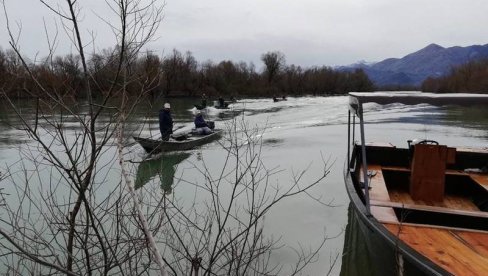 MAJKA SE SA TROJE DECE BACILA U REKU Užas u Skadru: Pronađeno telo devojčice (9), pre tragedije muž tukao nju i mališane