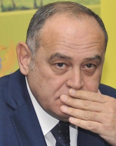 УХАПШЕН БИВШИ ЦРНОГОРСКИ МИНИСТАР: Милутин Симовић ухапшен јутрос у Никшићу