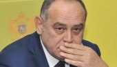 ДУПЛА ДНЕВНИЦА НИКШИЋАНИН: Погледајте како Симовић расипа новац грађана (ВИДЕО) ДУПЛА ДНЕВНИЦА НИКШИЋАНИН: Погледајте како Симовић расипа новац грађана (ВИДЕО)