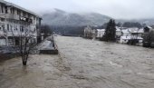 VANREDNA SITUACIJA U VLASOTINCU: Izlila se Vlasina, pod vodom 30 domaćinstava VANREDNA SITUACIJA U VLASOTINCU: Izlila se Vlasina, pod vodom 30 domaćinstava
