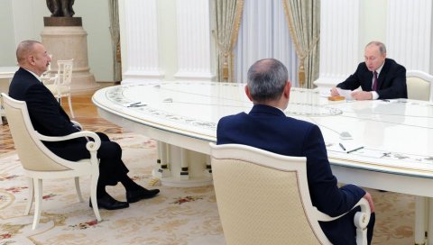 ПОСЛЕ ЧЕТИРИ САТА: Завршен састанак Путина, Алијева и Пашињана, ево шта је договорено ПОСЛЕ ЧЕТИРИ САТА: Завршен састанак Путина, Алијева и Пашињана, ево шта је договорено