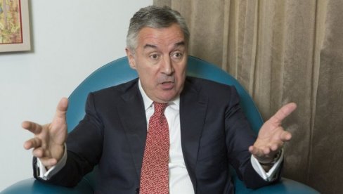МИЛО ЈАВНО ПРЕТИ ГРАЂАНИМА И ПОЛИЦИЈИ Након крађе поручили: За сат времена узимамо ствар у своје руке МИЛО ЈАВНО ПРЕТИ ГРАЂАНИМА И ПОЛИЦИЈИ Након крађе поручили: За сат времена узимамо ствар у своје руке