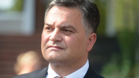 ПРЕД СУДОМ ЗБОГ СУМЊИВИХ НАБАВКИ: Заказано рочиште заменику министра енергетике Миодрагу Поледици ПРЕД СУДОМ ЗБОГ СУМЊИВИХ НАБАВКИ: Заказано рочиште заменику министра енергетике Миодрагу Поледици