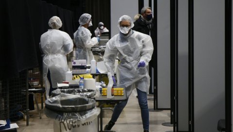 КОРОНА У ФРАНЦУСКОЈ: Заражено још 26 хиљада људи, преминуле 244 особе КОРОНА У ФРАНЦУСКОЈ: Заражено још 26 хиљада људи, преминуле 244 особе