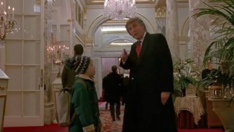 ПОСЛЕ ГАШЕЊА ПРОФИЛА ТРАМПУ ПРЕТИ БРИСАЊЕ ИЗ ФИЛМА: Твитераши већ имају идеје ПОСЛЕ ГАШЕЊА ПРОФИЛА ТРАМПУ ПРЕТИ БРИСАЊЕ ИЗ ФИЛМА: Твитераши већ имају идеје
