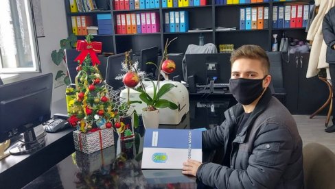 PROCEDURA ZBOG EPIDEMIJE: Ugovori potpisivani tri dana PROCEDURA ZBOG EPIDEMIJE: Ugovori potpisivani tri dana