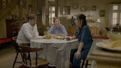 У ВИНУ ЈЕ ЗАНОС И ЉУБАВ : Редитељ и продуцент Дејан Караклајић, аутор породичне драме Тајне винове лозе о виноградарским породицама У ВИНУ ЈЕ ЗАНОС И ЉУБАВ : Редитељ и продуцент Дејан Караклајић, аутор породичне драме Тајне винове лозе о виноградарским породицама