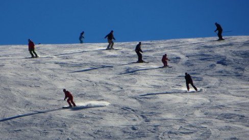 UROŠ (22) KRENUO NA SKIJANJE, PA SE IZGUBIO: Još jedan nestanak na srpskoj planini UROŠ (22) KRENUO NA SKIJANJE, PA SE IZGUBIO: Još jedan nestanak na srpskoj planini