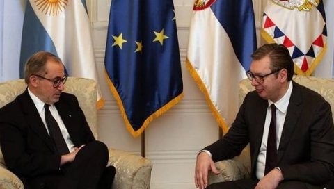 ВУЧИЋ СА ЗАВЕЛСОМ: Председник примио у опроштајну посету амбасадора Аргентине ВУЧИЋ СА ЗАВЕЛСОМ: Председник примио у опроштајну посету амбасадора Аргентине