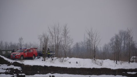 НАДОШЛА ВОДА ОТЕЖАВА ПОТРАГУ: На Западној Морави и данас трагају за Рашком Милутиновићем (70) НАДОШЛА ВОДА ОТЕЖАВА ПОТРАГУ: На Западној Морави и данас трагају за Рашком Милутиновићем (70)