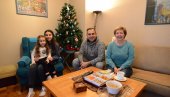 БИЋЕ СЛАВЉА ДОГОДИНЕ: У скромној атмосфери Краљевчани дочелаки православну Нову годину БИЋЕ СЛАВЉА ДОГОДИНЕ: У скромној атмосфери Краљевчани дочелаки православну Нову годину