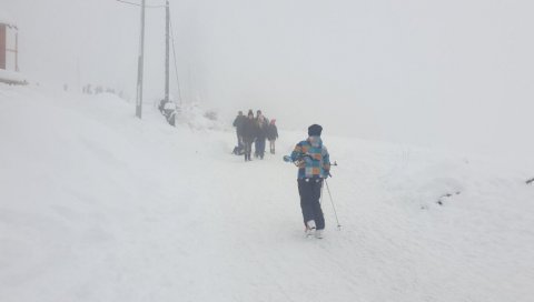 ДЕВОЈЧИЦУ СПАСАО ОТАЦ! Трагедија на Јабуци избегнута за длаку - Призор није био нимало пријатан ДЕВОЈЧИЦУ СПАСАО ОТАЦ! Трагедија на Јабуци избегнута за длаку - Призор није био нимало пријатан