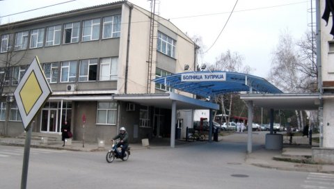 У ЋУПРИЈСКОЈ БОЛНИЦИ ВАКЦИНИСАНА 202 МЕДИЦИНАРА: У Поморавском округу почела вакцинација по домовима здравља У ЋУПРИЈСКОЈ БОЛНИЦИ ВАКЦИНИСАНА 202 МЕДИЦИНАРА: У Поморавском округу почела вакцинација по домовима здравља