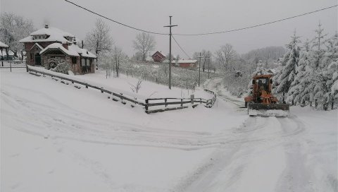 КОНАЧНО У ПЛУСУ: У Србији мраз и хладно, понегде снег и јачи ветар КОНАЧНО У ПЛУСУ: У Србији мраз и хладно, понегде снег и јачи ветар