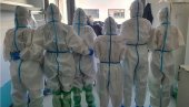 ГУЖВЕ У РИМСКИМ БОЛНИЦАМА: На више локација кола хитне помоћи чекају са новим пацијентима ГУЖВЕ У РИМСКИМ БОЛНИЦАМА: На више локација кола хитне помоћи чекају са новим пацијентима