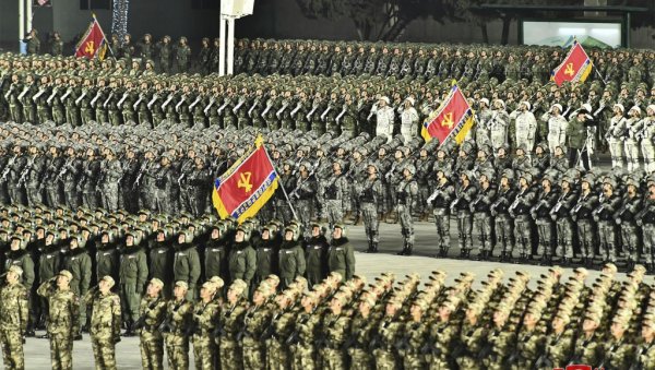 УКРАЈИНСКИ ВОЈНИ ОБАВЕШТАЈЦИ: Русија прави батаљон од 3.000 севернокорејских војника и шаље их на фронт у Курску област УКРАЈИНСКИ ВОЈНИ ОБАВЕШТАЈЦИ: Русија прави батаљон од 3.000 севернокорејских војника и шаље их на фронт у Курску област