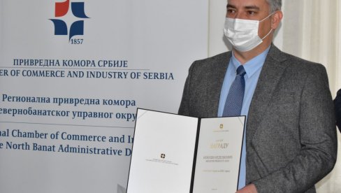 NEBOJŠA NEDELJKOVIĆ POSLOVNI LIDER PROTEKLE GODINE: Privredne komore Srbije i Kikinde nagradile uspešne privrednike NEBOJŠA NEDELJKOVIĆ POSLOVNI LIDER PROTEKLE GODINE: Privredne komore Srbije i Kikinde nagradile uspešne privrednike