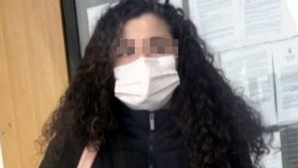 УЗЕЛА БАЛТИЋЕВ ПИШТОЉ И БАЦИЛА У КОНТЕЈНЕР: Полицајка Марија Николић проглашена кривом за недозвољено ношење оружја УЗЕЛА БАЛТИЋЕВ ПИШТОЉ И БАЦИЛА У КОНТЕЈНЕР: Полицајка Марија Николић проглашена кривом за недозвољено ношење оружја
