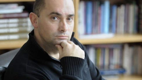 УРНЕБЕСНЕ БОРБЕ ИВАНА БОГДАНА: Нови роман сатиричара Бојана Љубеновића УРНЕБЕСНЕ БОРБЕ ИВАНА БОГДАНА: Нови роман сатиричара Бојана Љубеновића