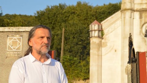 ПРЕД ЗЛОМ ПЕСНИК ЗАНЕМИ: Радомир Уљаревић у новој књизи пепео преиспитује велика страдања ПРЕД ЗЛОМ ПЕСНИК ЗАНЕМИ: Радомир Уљаревић у новој књизи пепео преиспитује велика страдања
