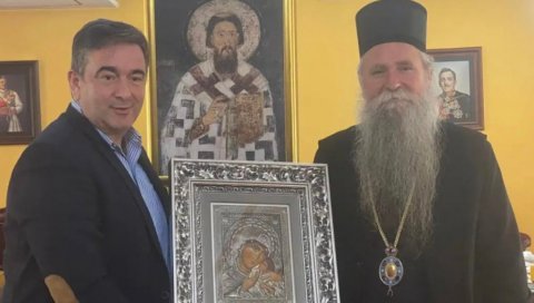 МЕДОЈЕВИЋ ЗА НОВОСТИ НАКОН САСТАНКА СА ЈОАНИКИЈЕМ: Нисам критиковао цркву него Владу, на изборе у Никшићу са ДФ МЕДОЈЕВИЋ ЗА НОВОСТИ НАКОН САСТАНКА СА ЈОАНИКИЈЕМ: Нисам критиковао цркву него Владу, на изборе у Никшићу са ДФ