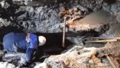 САНИРАЈУ КВАР У ЛОЛЕ РИБАРА: Од понедељка затворена улица у Железнику САНИРАЈУ КВАР У ЛОЛЕ РИБАРА: Од понедељка затворена улица у Железнику
