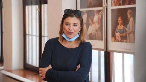 INTERVJU Isidora Minić: Grabeći za karijerama i novcem, udaljili smo se jedni od drugih INTERVJU Isidora Minić: Grabeći za karijerama i novcem, udaljili smo se jedni od drugih