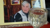 ХОДИО ПУТЕМ И БЕСПУЋЕМ: Никшићани се опростили од Вита Лекића, симбола града ХОДИО ПУТЕМ И БЕСПУЋЕМ: Никшићани се опростили од Вита Лекића, симбола града