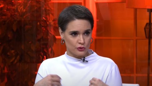 РЕКАО МИ ЈЕ ДА САМ РАНО КРЕНУЛА ГРУДИМА КРОЗ ЖИВОТ: Манекенка Ивана Станковић ишла је у Микину школу, открила језиве детаље РЕКАО МИ ЈЕ ДА САМ РАНО КРЕНУЛА ГРУДИМА КРОЗ ЖИВОТ: Манекенка Ивана Станковић ишла је у Микину школу, открила језиве детаље