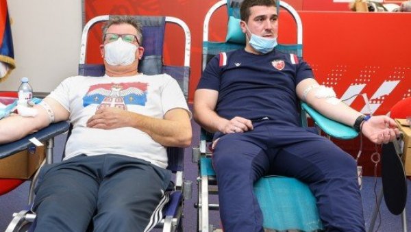 ВЕЛИКИ ПОДВИГ: Звездаши прикупили 584 јединица крви ВЕЛИКИ ПОДВИГ: Звездаши прикупили 584 јединица крви