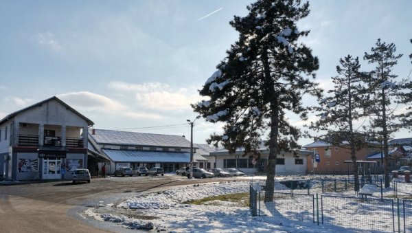 ОМАЖ ЗАВИЧАЈУ ВАНСЕРИЈСКИХ ЛИЧНОСТИ: Томислав Петровић написао књигу под насловом Јабучје, о свему помало ОМАЖ ЗАВИЧАЈУ ВАНСЕРИЈСКИХ ЛИЧНОСТИ: Томислав Петровић написао књигу под насловом Јабучје, о свему помало