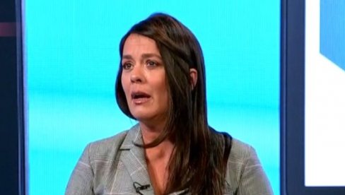 SUZANA VASILJEVIĆ ODGOVORILA BOŠKOVIĆU: Što je ćutao kad su Tadića nazivali vrhovnim komandantom SUZANA VASILJEVIĆ ODGOVORILA BOŠKOVIĆU: Što je ćutao kad su Tadića nazivali vrhovnim komandantom