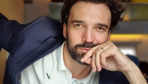 OBRAZOVANJE BOSILJČIĆA: Mnogi ne znaju da je srednju školu završio vanredno OBRAZOVANJE BOSILJČIĆA: Mnogi ne znaju da je srednju školu završio vanredno