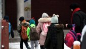 КОВИД ЗАКЉУЧАО ШКОЛЕ ШИРОМ СВЕТА: Више од 168 малишана лане није похађао наставу КОВИД ЗАКЉУЧАО ШКОЛЕ ШИРОМ СВЕТА: Више од 168 малишана лане није похађао наставу