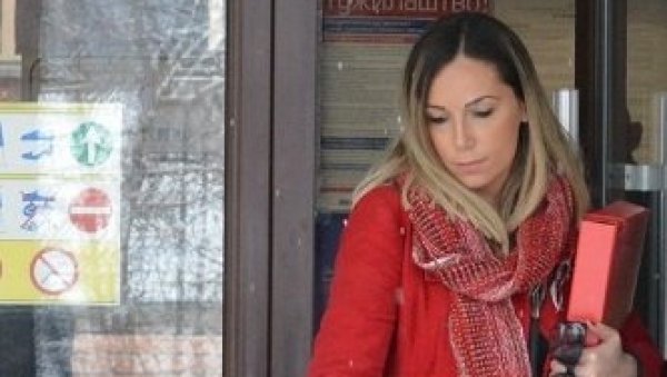 МАРИЈА ЛУКИЋ ЗА НОВОСТИ ПОСЛЕ ЈУТКИНОГ ИЗЛАСКА ИЗ ЗАТВОРА: Не би опростила друштву ако се не осуди овакво понашање МАРИЈА ЛУКИЋ ЗА НОВОСТИ ПОСЛЕ ЈУТКИНОГ ИЗЛАСКА ИЗ ЗАТВОРА: Не би опростила друштву ако се не осуди овакво понашање