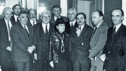 OBRAČUN SA BEOGRADSKIM CVEĆEM ZLA: Kako su hrvatski komunisti 1984. godine srpske pisce proglasili za ideološke grešnike OBRAČUN SA BEOGRADSKIM CVEĆEM ZLA: Kako su hrvatski komunisti 1984. godine srpske pisce proglasili za ideološke grešnike