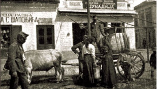 ПРВО БОМБАРДОВАЊЕ КРАГУЈЕВЦА: Становнике града 9. јуна 1915. у пет сати ујутру, пробудио је брекет аероплана и тресак детонација ПРВО БОМБАРДОВАЊЕ КРАГУЈЕВЦА: Становнике града 9. јуна 1915. у пет сати ујутру, пробудио је брекет аероплана и тресак детонација