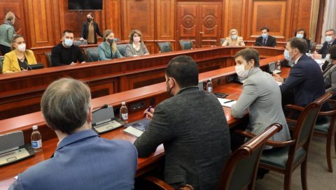 РАЗУМЕВАЊЕМ ДО РЕШЕЊА: Удружење радника на интернету сутра опет има састанак са пореском управом РАЗУМЕВАЊЕМ ДО РЕШЕЊА: Удружење радника на интернету сутра опет има састанак са пореском управом