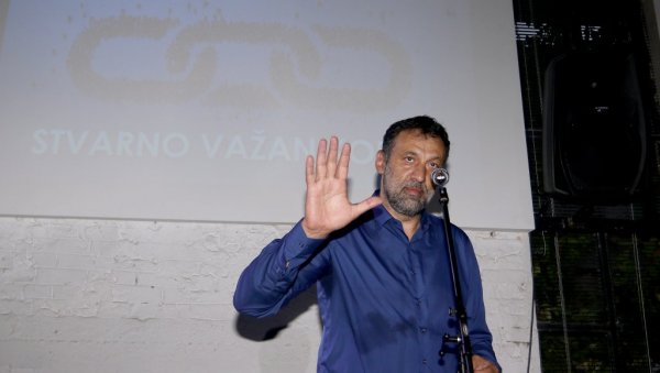 ДЕЈО, ВЛАДЕ, ДУЛЕ И ХАСЕ У ПЕСМАМА ОД КЛАСЕ: Бројни спортски асови су опевани у популарним нумерама ДЕЈО, ВЛАДЕ, ДУЛЕ И ХАСЕ У ПЕСМАМА ОД КЛАСЕ: Бројни спортски асови су опевани у популарним нумерама