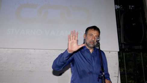 ДЕЈО, ВЛАДЕ, ДУЛЕ И ХАСЕ У ПЕСМАМА ОД КЛАСЕ: Бројни спортски асови су опевани у популарним нумерама ДЕЈО, ВЛАДЕ, ДУЛЕ И ХАСЕ У ПЕСМАМА ОД КЛАСЕ: Бројни спортски асови су опевани у популарним нумерама