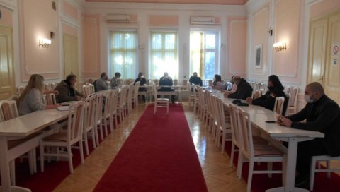 ПО НАРЕДБИ КРИЗНОГ ШТАБА: Формиран кол центар за имунизацију у Великом Градишту ПО НАРЕДБИ КРИЗНОГ ШТАБА: Формиран кол центар за имунизацију у Великом Градишту