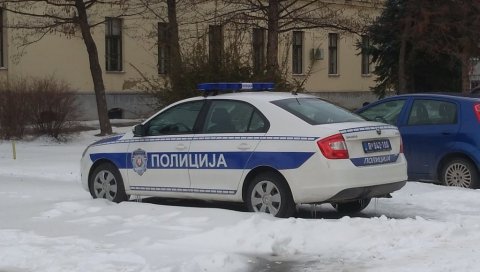 НЕОБИЧАН КРИВИЧНИ ПРЕКРШАЈ У ВРШЦУ: Младић украо ауто само да би се одвезао до оближње Беле Цркве НЕОБИЧАН КРИВИЧНИ ПРЕКРШАЈ У ВРШЦУ: Младић украо ауто само да би се одвезао до оближње Беле Цркве