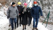 МИХАЈЛОВИЋЕВА У ВЛАСОТИНЦУ: Решићемо проблем са струјом за 10 дана МИХАЈЛОВИЋЕВА У ВЛАСОТИНЦУ: Решићемо проблем са струјом за 10 дана