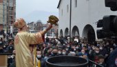 KUPALI KRST U 1.000 EVRA: Umesto plivanja za časni krst, evo šta rade Vranjanci (FOTO) KUPALI KRST U 1.000 EVRA: Umesto plivanja za časni krst, evo šta rade Vranjanci (FOTO)