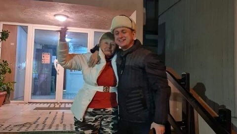 ДАРА СА СМОКОВЦА ПУШТЕНА НА СЛОБОДУ: Сачекао је Милан Кнежевић! ДАРА СА СМОКОВЦА ПУШТЕНА НА СЛОБОДУ: Сачекао је Милан Кнежевић!