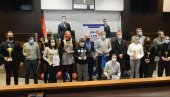 УРУЧЕНА ПРИЗНАЊА НАЈУСПЕШНИЈИМ СПОРТИСТИМА КРАЉЕВА: Малене заслужено најбоље УРУЧЕНА ПРИЗНАЊА НАЈУСПЕШНИЈИМ СПОРТИСТИМА КРАЉЕВА: Малене заслужено најбоље