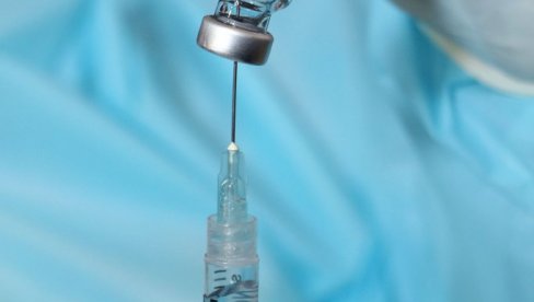 OTKAZ ZDRAVSTVENIM RADNICIMA KOJI ODBIJU VAKCINU? U Irskoj medicinsko osoblje može ostati bez posla ukoliko nije imunizovano OTKAZ ZDRAVSTVENIM RADNICIMA KOJI ODBIJU VAKCINU? U Irskoj medicinsko osoblje može ostati bez posla ukoliko nije imunizovano
